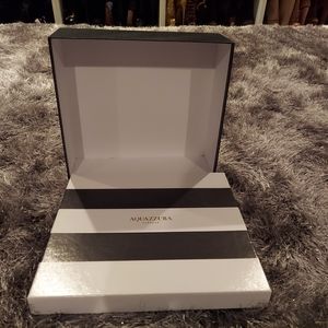Aquazzura Woman's shoe box